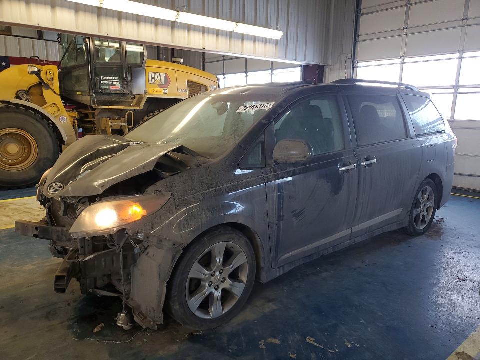 TOYOTA SIENNA 2014 with VIN 5TDXK3DC4ES428690 - Photo from auction