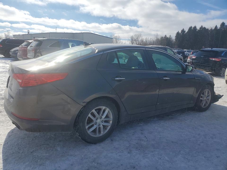 Photo 3 from auction – 2013 KIA OPTIMA with VIN 5XXGM4A71DG097395