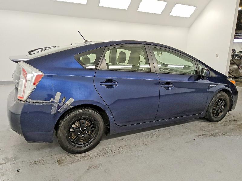 Photo 3 from auction – 2015 TOYOTA PRIUS with VIN JTDKN3DU6F1961648