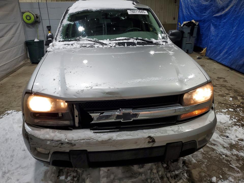 Photo 5 from auction – 2005 CHEVROLET TRAILBLAZER with VIN 1GNES16S856105279