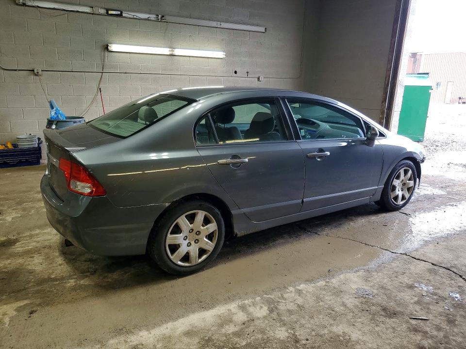 Photo 3 from auction – 2011 HONDA CIVIC with VIN 2HGFA1F53BH308649