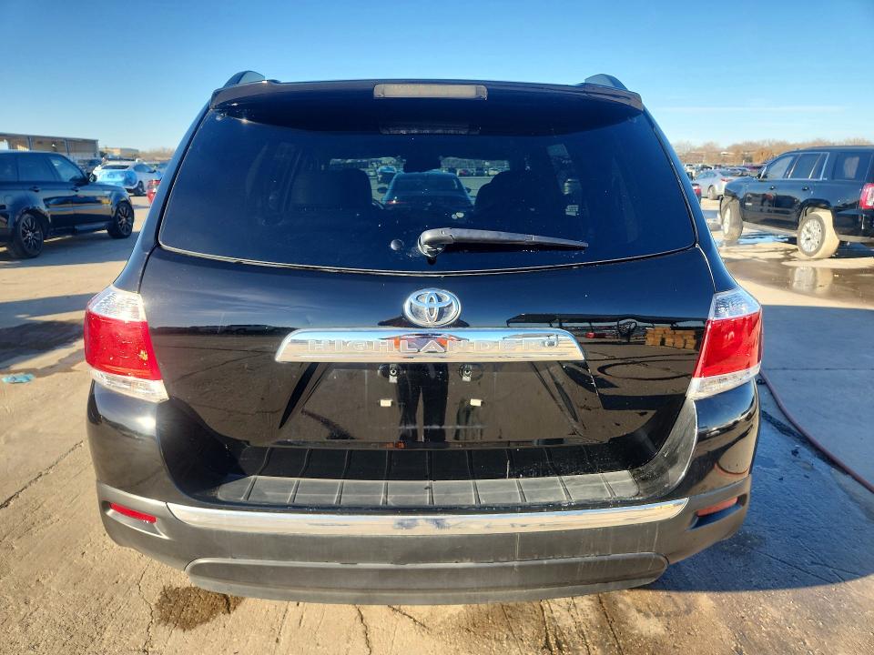 Photo 6 from auction – 2013 TOYOTA HIGHLANDER with VIN 5TDZK3EH2DS129135