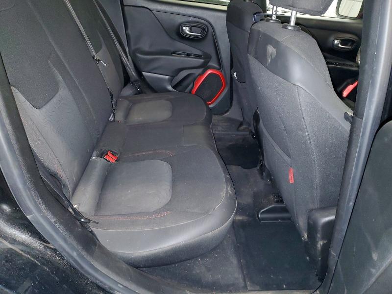 Photo 11 from auction – 2016 JEEP RENEGADE with VIN ZACCJBCT5GPC72298