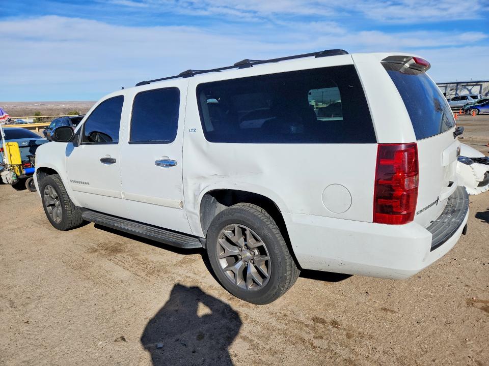 Photo 2 from auction – 2007 CHEVROLET SUBURBAN K with VIN 3GNFK16317G321375