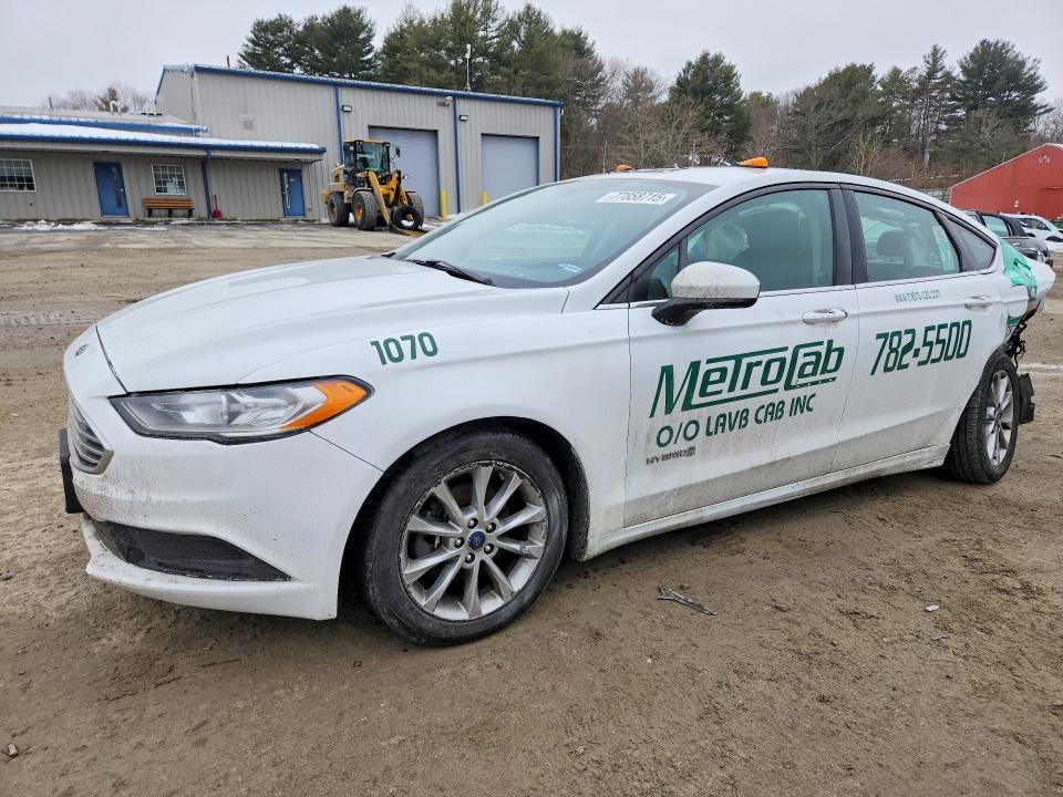 FORD FUSION 2017 with VIN 3FA6P0LU8HR385426 - Photo from auction