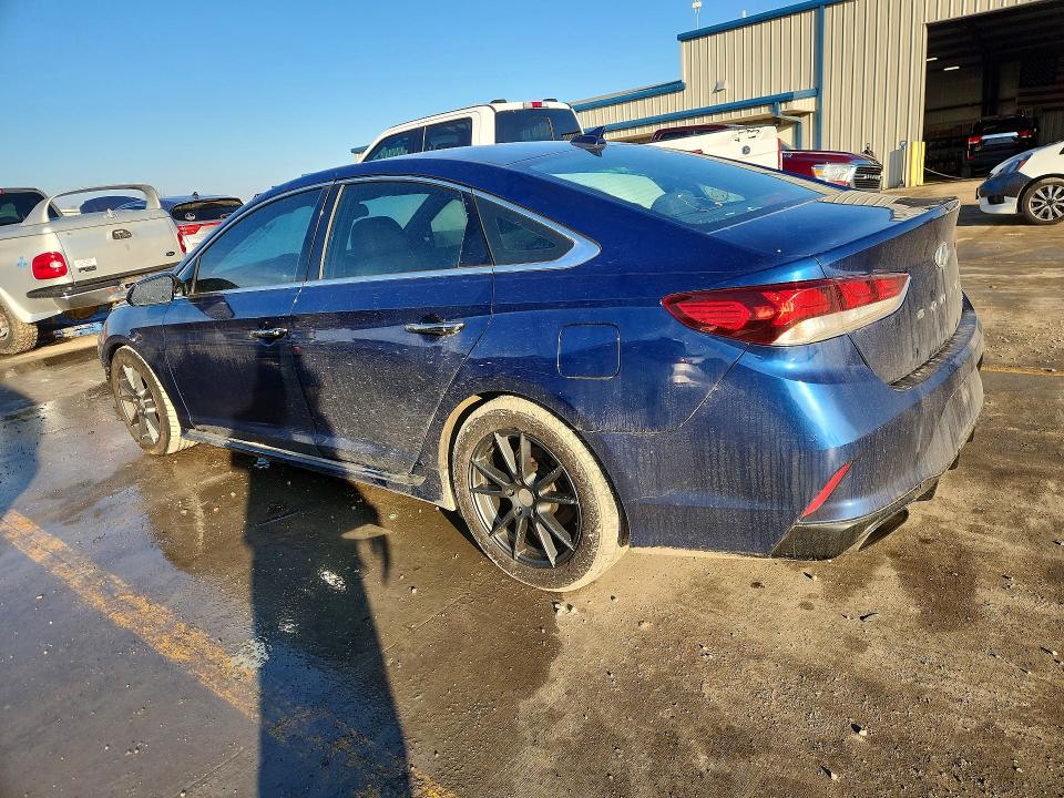 Photo 2 from auction – 2018 HYUNDAI SONATA with VIN 5NPE34AF2JH691012