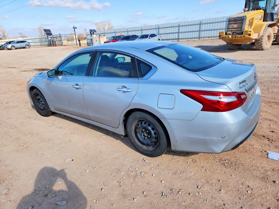Photo 2 from auction – 2017 NISSAN ALTIMA with VIN 1N4AL3AP2HN332597