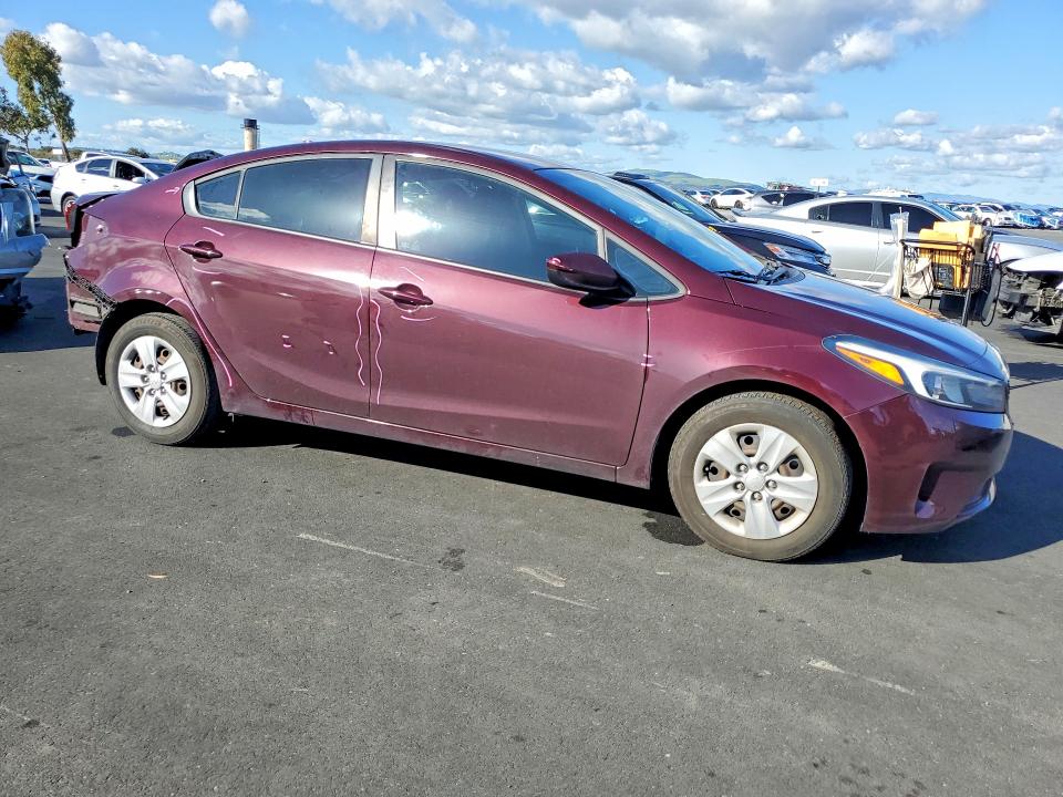 Photo 4 from auction – 2017 KIA FORTE LX with VIN 3KPFL4A74HE039164