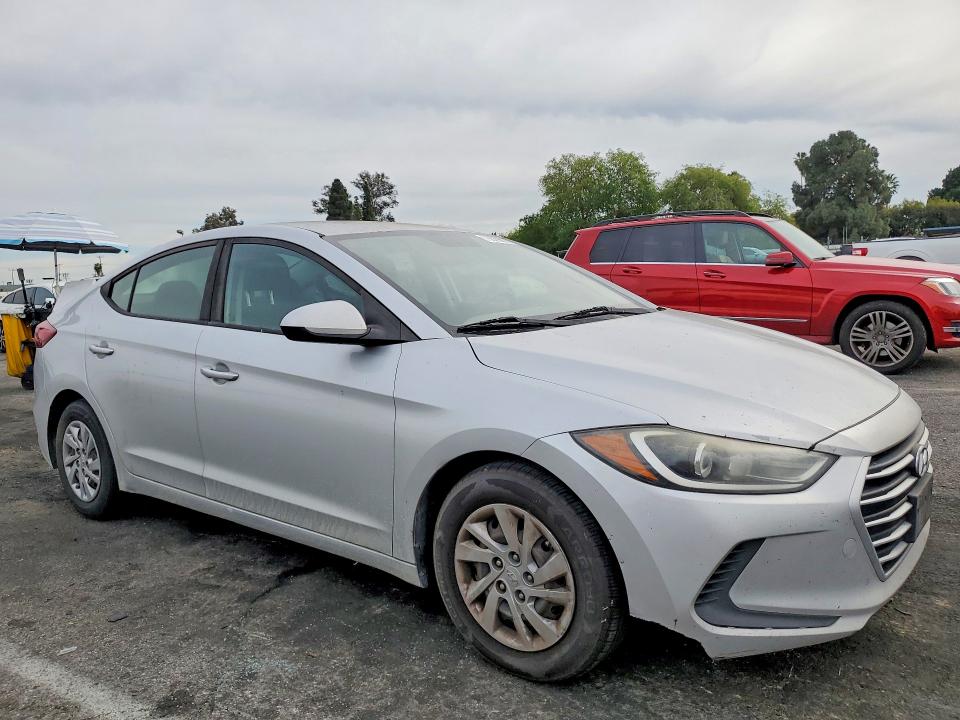 Photo 4 from auction – 2018 HYUNDAI ELANTRA SE with VIN KMHD74LF2JU586100