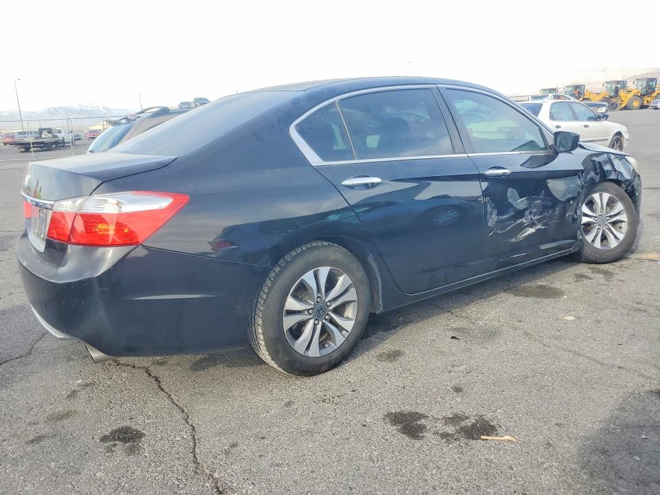 Photo 3 from auction – 2013 HONDA ACCORD with VIN 1HGCR2F33DA072263