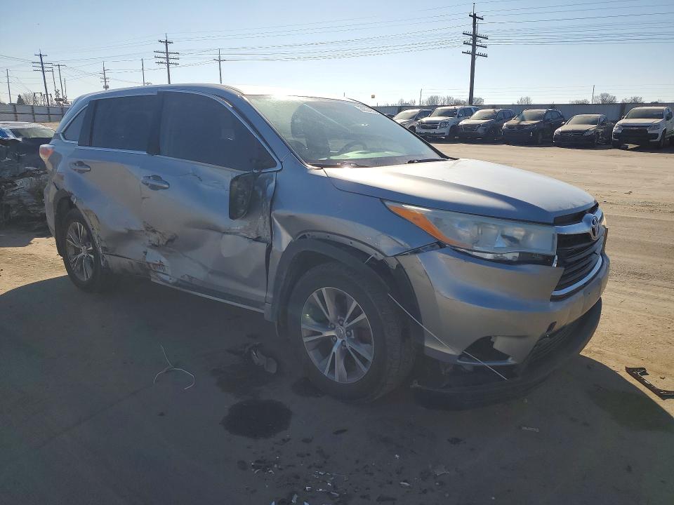 Photo 4 from auction – 2014 TOYOTA HIGHLANDER with VIN 5TDBKRFH2ES021666