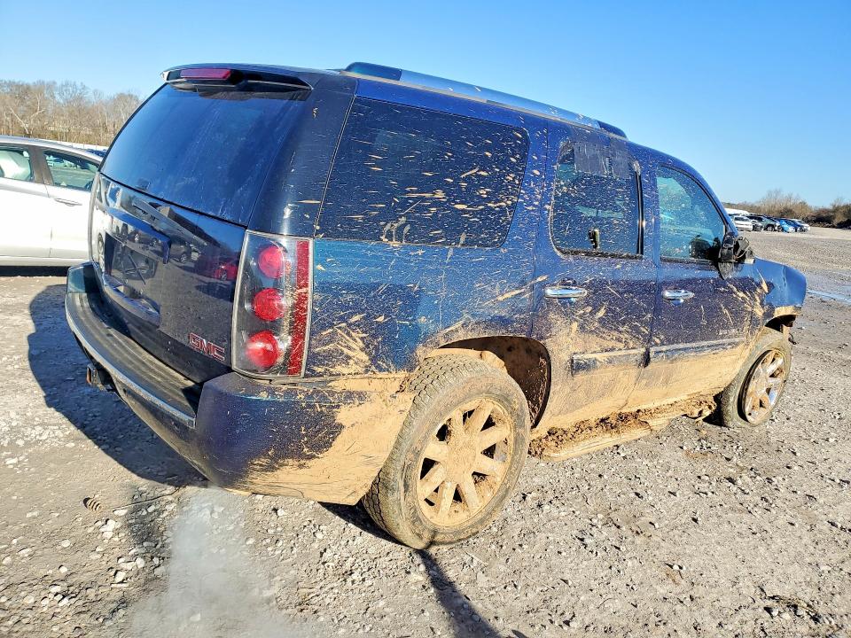 Photo 3 from auction – 2007 GMC YUKON with VIN 1GKFK63807J183773