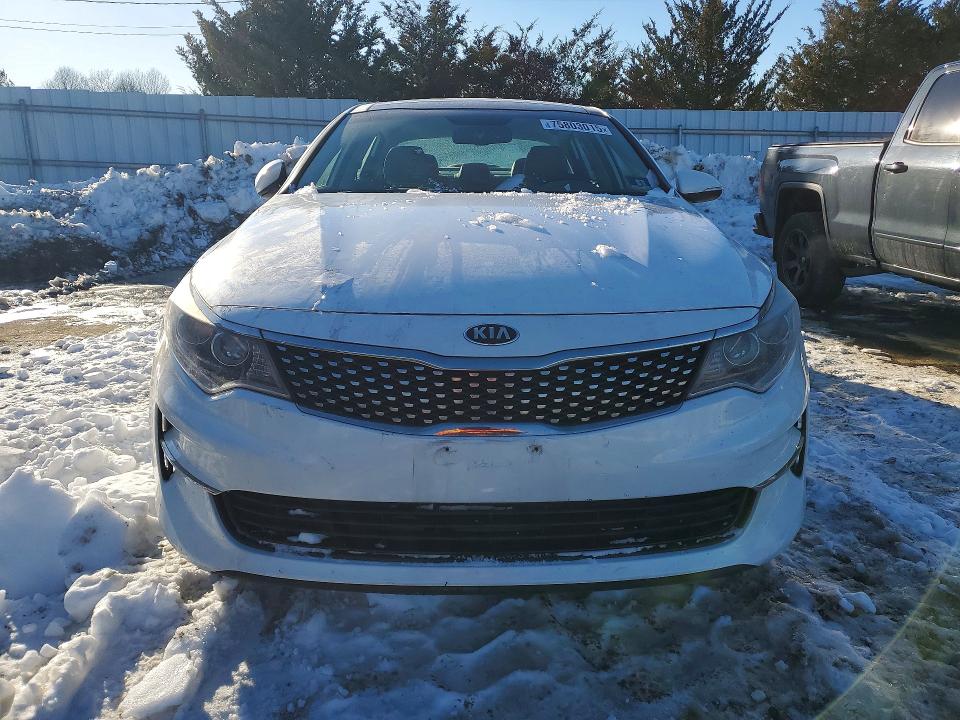 Photo 5 from auction – 2016 KIA OPTIMA EX with VIN 5XXGU4L39GG081153