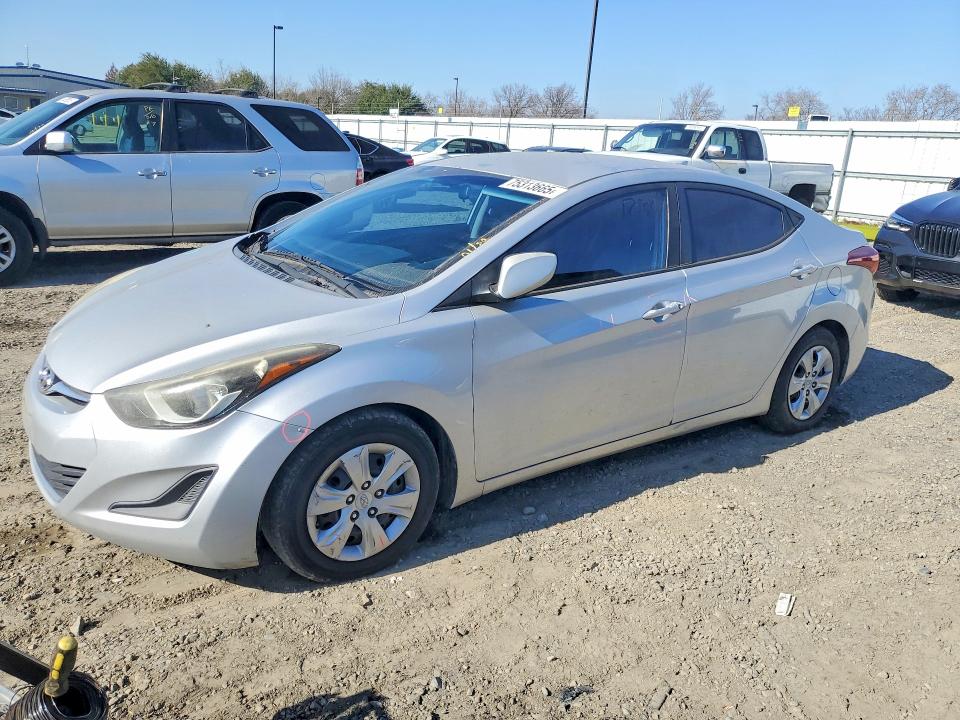 HYUNDAI ELANTRA SE 2016 with VIN 5NPDH4AE8GH675734 - Photo from auction