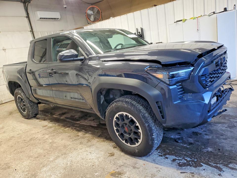 Photo 4 from auction – 2026 TOYOTA TACOMA with VIN 3TMLB5JN1TM209568
