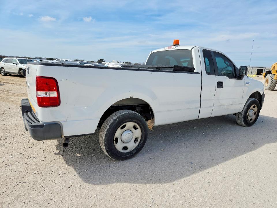 Photo 3 from auction – 2008 FORD F150 with VIN 1FTRF12W88KB87873