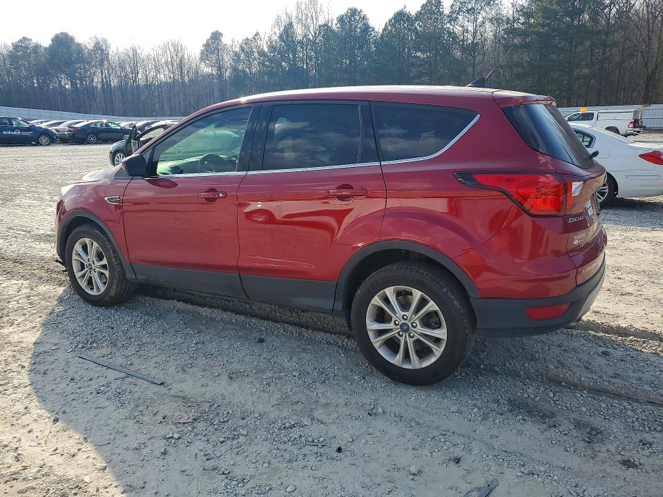 Photo 2 from auction – 2019 FORD ESCAPE with VIN 1FMCU0GD6KUA29293