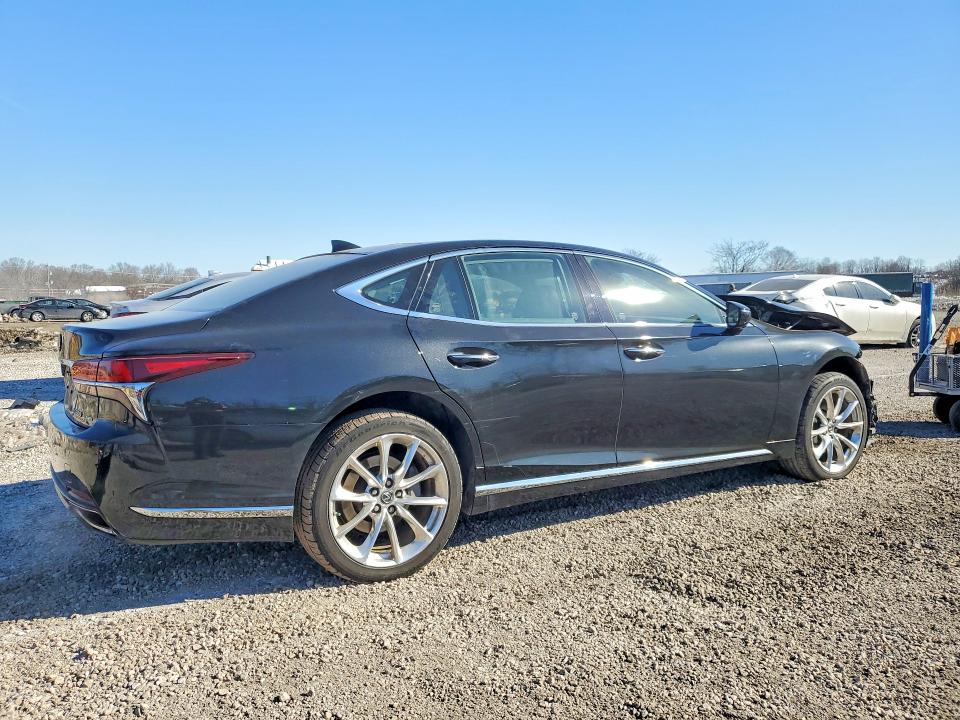 Photo 3 from auction – 2018 LEXUS LS 500 with VIN JTHC5LFFXJ5002675