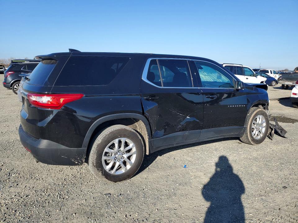 Photo 3 from auction – 2021 CHEVROLET TRAVERSE with VIN 1GNERFKW0MJ156255