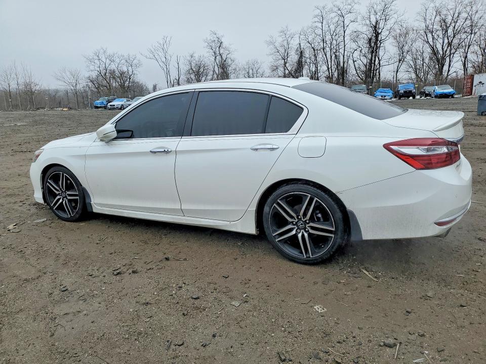 Photo 2 from auction – 2016 HONDA ACCORD TOU with VIN 1HGCR3F99GA035278