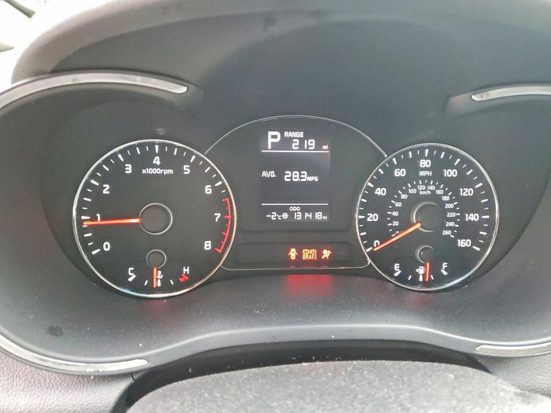 Photo 9 from auction – 2018 KIA FORTE with VIN 3KPFK4A76JE227080