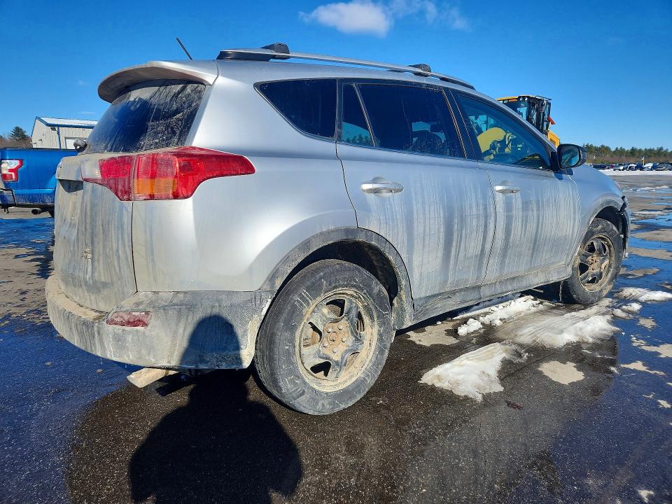 Photo 3 from auction – 2013 TOYOTA RAV4 with VIN 2T3BFREV8DW105631