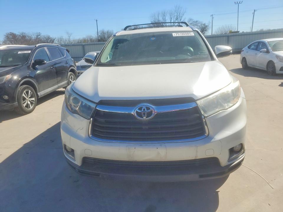 Photo 5 from auction – 2015 TOYOTA HIGHLANDER with VIN 5TDYKRFH1FS089792