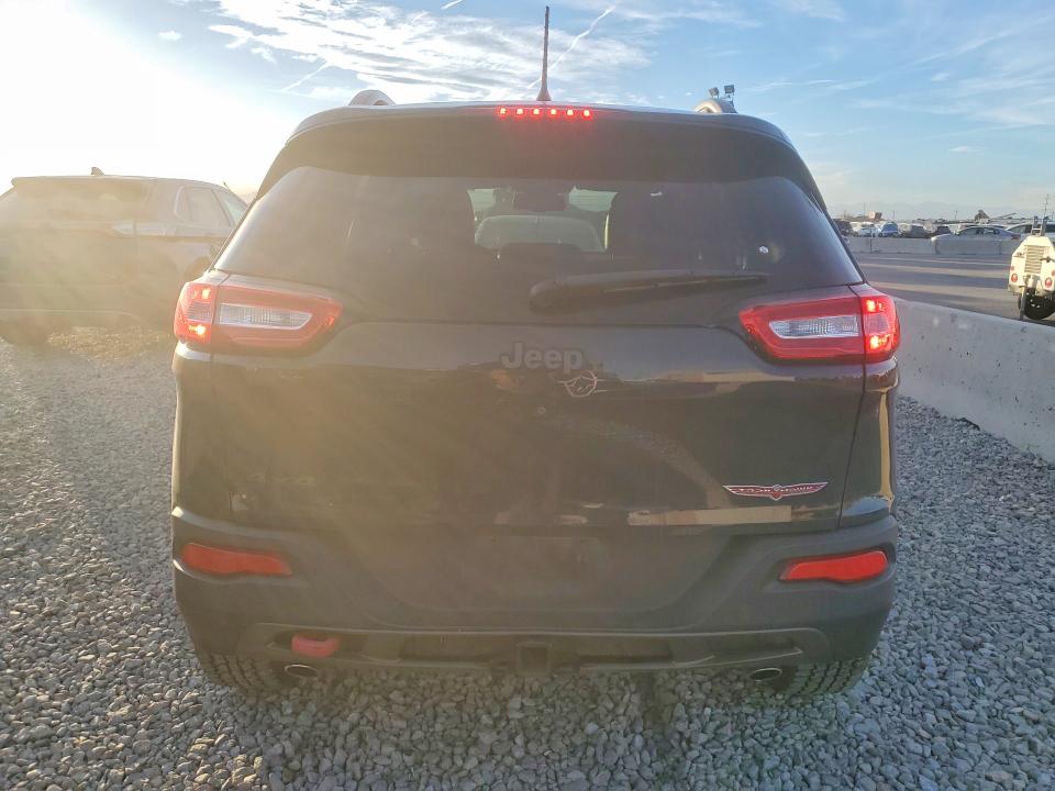 Photo 6 from auction – 2016 JEEP CHEROKEE with VIN 1C4PJMBS8GW301172