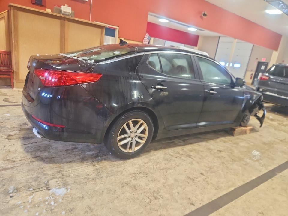 Photo 3 from auction – 2012 KIA OPTIMA with VIN KNAGM4A71C5298276