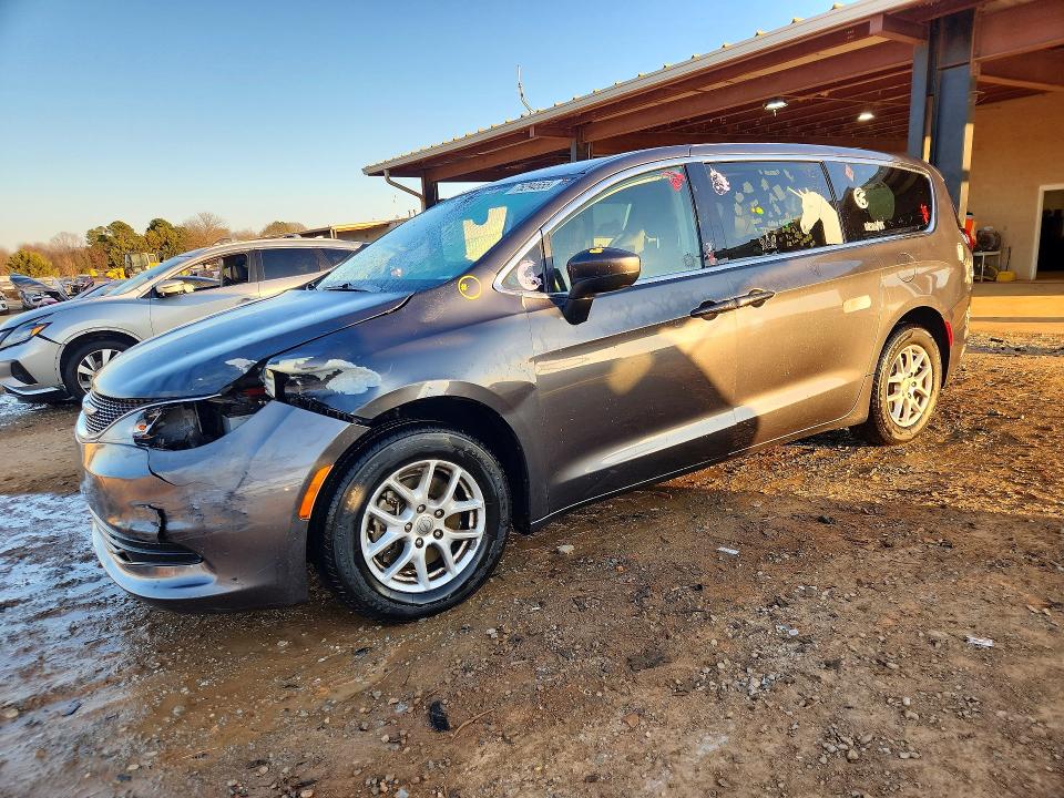 CHRYSLER PACIFICA 2017 with VIN 2C4RC1DG5HR516111 - Photo from auction