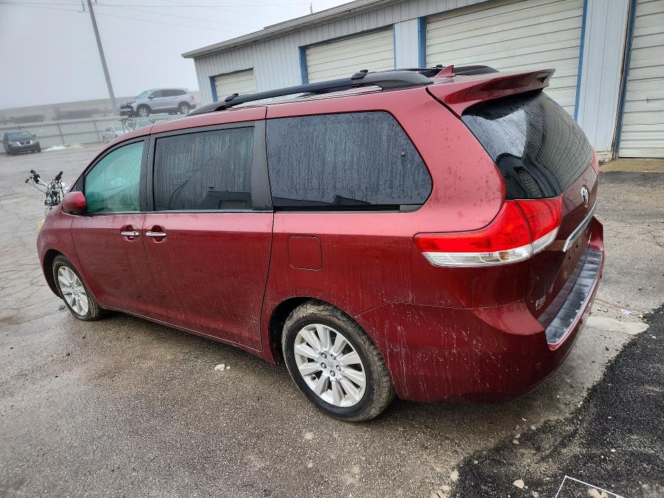 Foto 2 de la subasta – 2012 TOYOTA SIENNA XLE con VIN 5TDDK3DC6CS035595