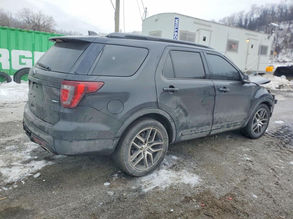 Photo 3 from auction – 2017 FORD EXPLORER with VIN 1FM5K8GT4HGA92419