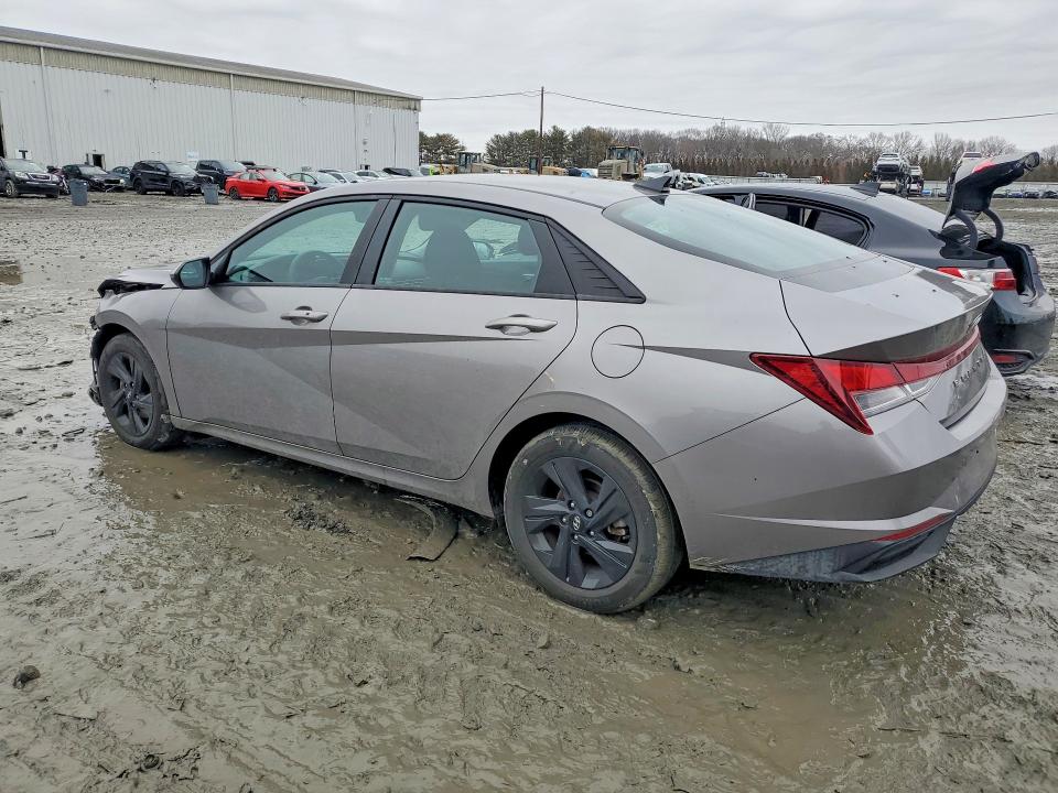 Photo 2 from auction – 2023 HYUNDAI ELANTRA with VIN KMHLM4AG3PU548481