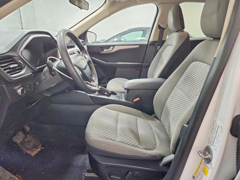 Photo 7 from auction – 2020 FORD ESCAPE with VIN 1FMCU0G65LUA38098