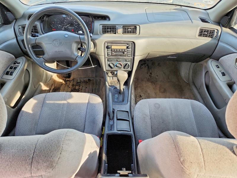Photo 8 from auction – 2001 TOYOTA CAMRY CE with VIN 4T1BG22K81U096934