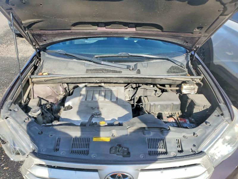 Photo 11 from auction – 2012 TOYOTA HIGHLANDER with VIN 5TDBK3EH3CS094329