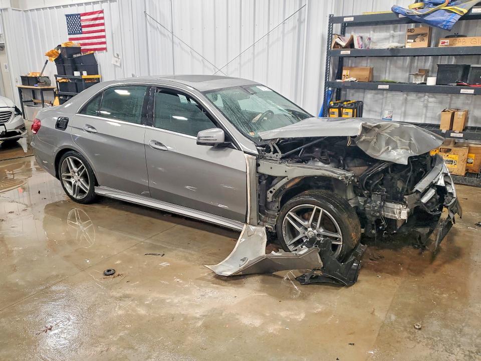 Foto 4 de la subasta – 2015 MERCEDES-BENZ E con VIN WDDHF8JB0FB144313