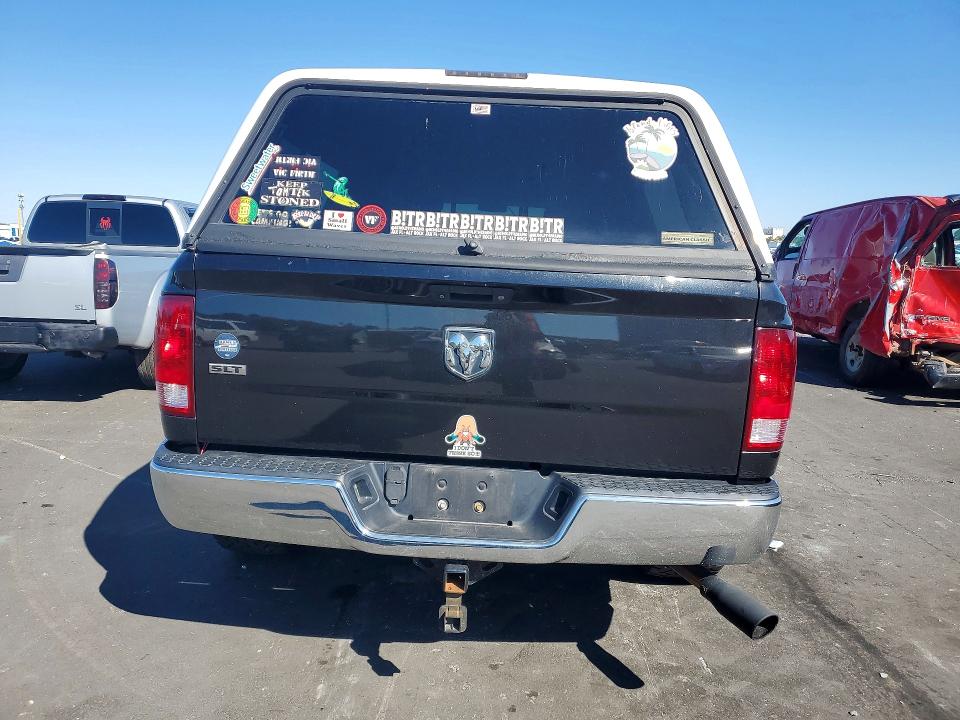 Photo 6 from auction – 2018 RAM 1500 with VIN 1C6RR6GT3JS173556