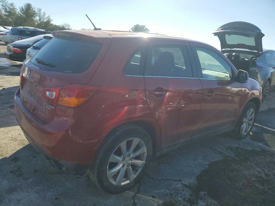 Photo 3 from auction – 2013 MITSUBISHI OUTLANDER with VIN 4A4AR4AU3DE007030