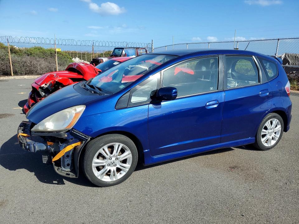 HONDA FIT 2011 with VIN JHMGE8H57BC016646 - Photo from auction