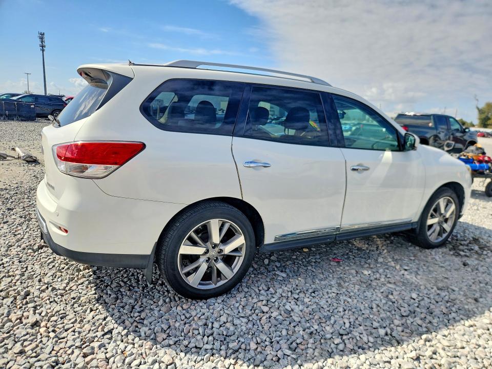 Photo 3 from auction – 2014 NISSAN PATHFINDER with VIN 5N1AR2MN5EC615950