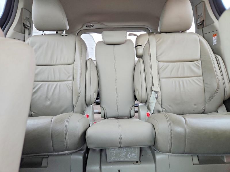 Photo 10 from auction – 2018 TOYOTA SIENNA with VIN 5TDYZ3DC2JS906678