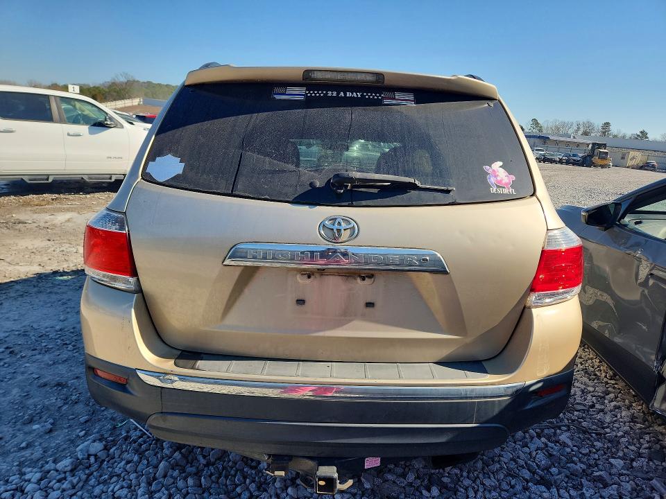 Photo 6 from auction – 2012 TOYOTA HIGHLANDER with VIN 5TDZK3EH1CS079813