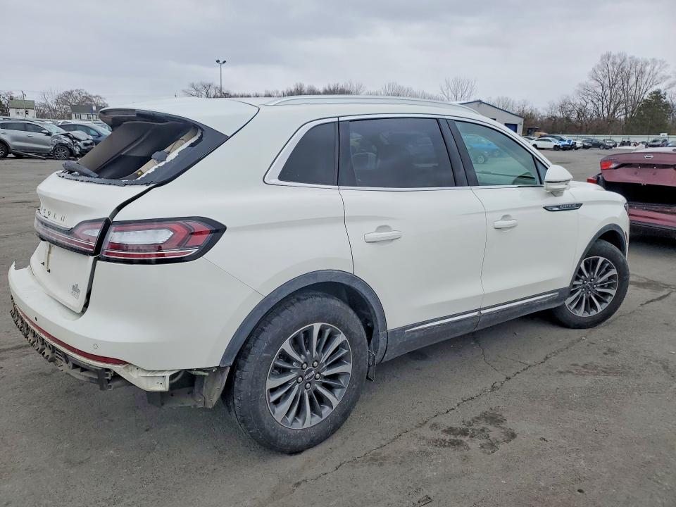 Photo 3 from auction – 2023 LINCOLN NAUTILUS with VIN 2LMPJ8J92PBL09856