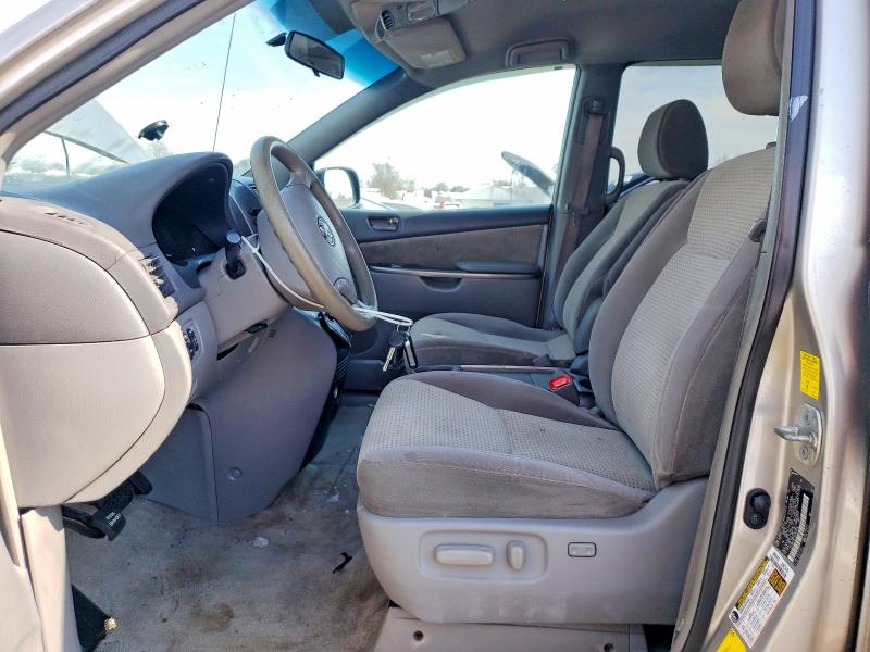 Photo 7 from auction – 2010 TOYOTA SIENNA with VIN 5TDKK4CC2AS305806