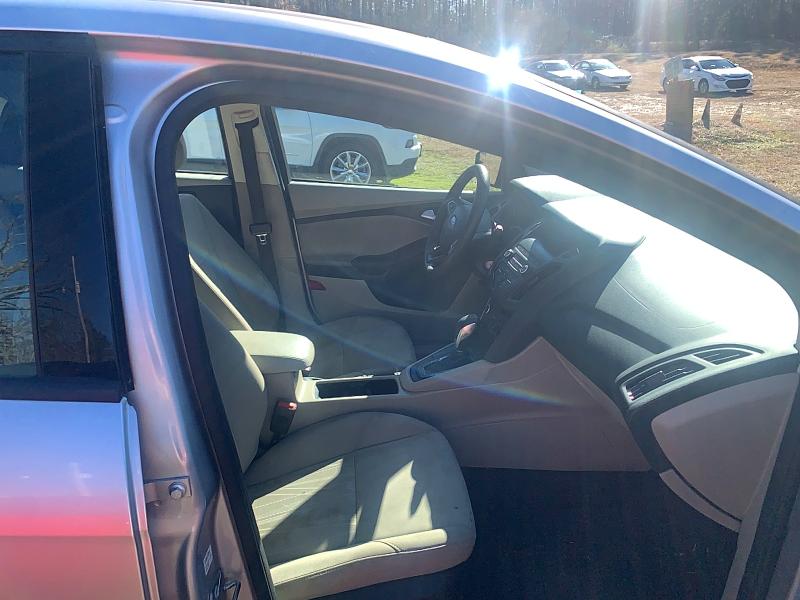 Photo 5 from auction – 2018 FORD FOCUS SE with VIN 1FADP3FE2JL201521