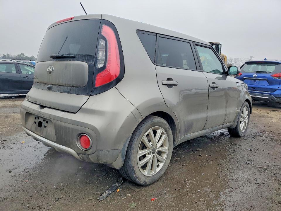 Photo 3 from auction – 2017 KIA SOUL with VIN KNDJP3A55H7497285