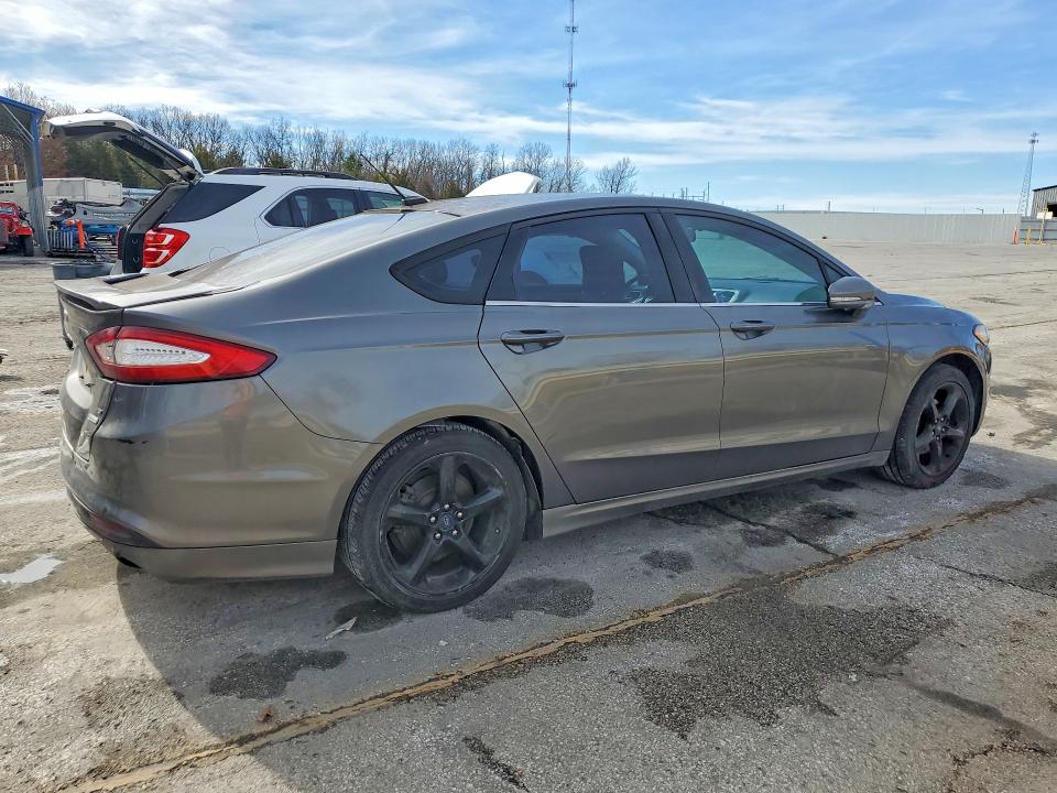 Photo 3 from auction – 2013 FORD FUSION SE with VIN 3FA6P0HR8DR201021