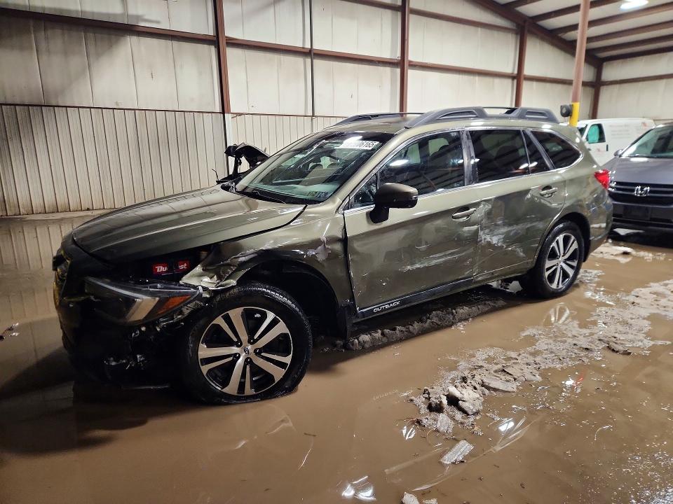 SUBARU OUTBACK 2. 2018 with VIN 4S4BSANC2J3285615 - Photo from auction