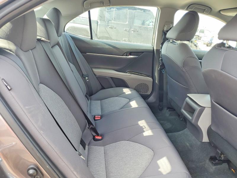 Photo 10 from auction – 2022 TOYOTA CAMRY with VIN 4T1C31AK7NU576190